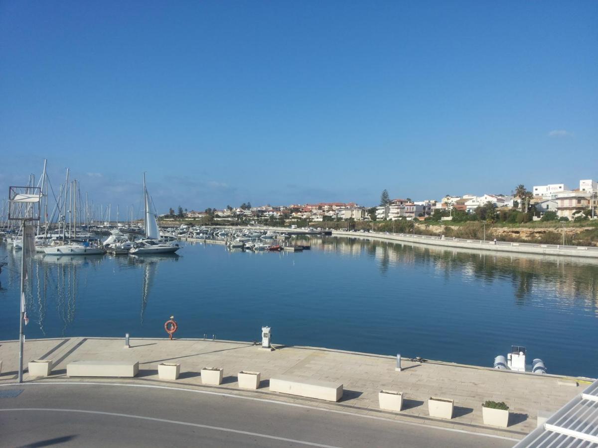 Acacia Marina Hotell Marina di Ragusa Eksteriør bilde