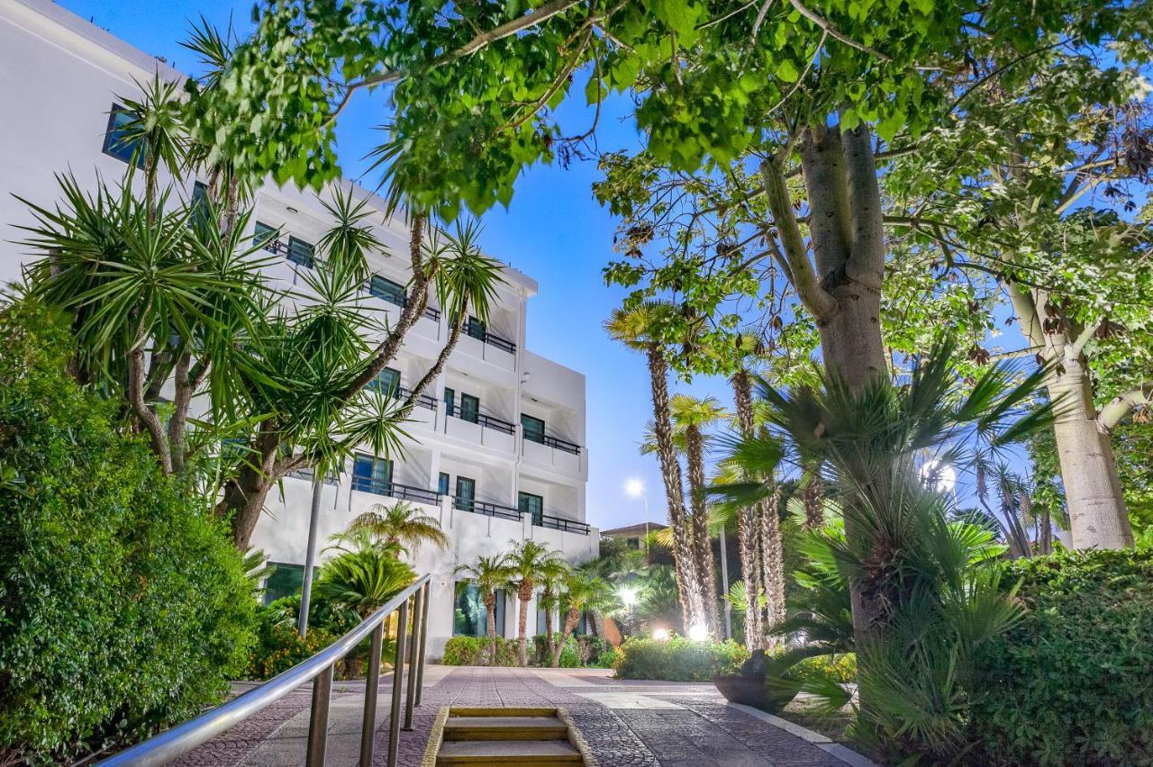 Acacia Marina Hotell Marina di Ragusa Eksteriør bilde